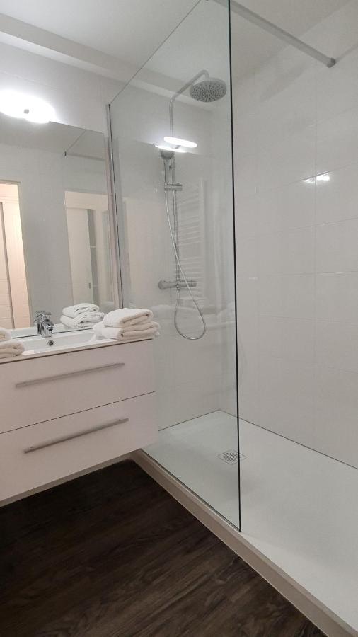 Fasthotel Oloron Hostellerie Du Paon Blanc Lurbe-Saint-Christau Eksteriør billede